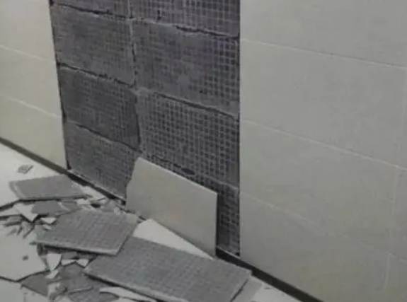 资中瓷砖空鼓维修公司分享下资中墙砖松动维修的知识